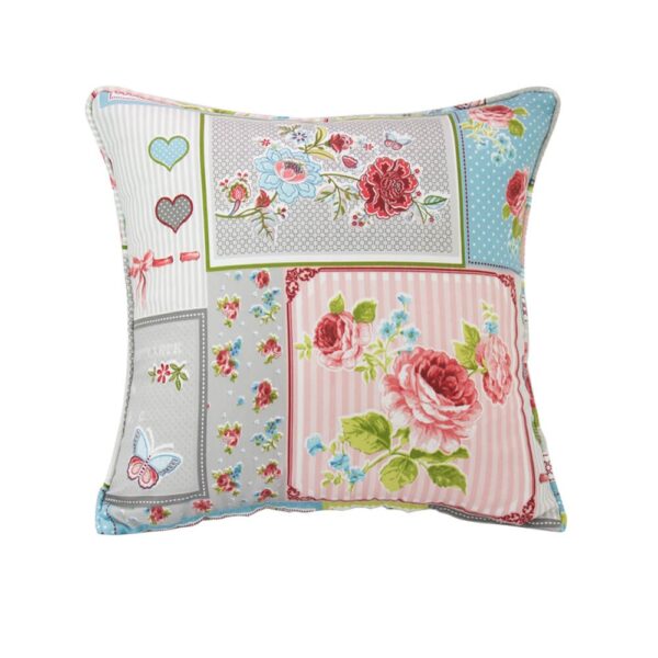 כרית נוי מעוצבת בצבעים רכים ודוגמאות פרחים, מתאימה לסלון או חדר שינה.