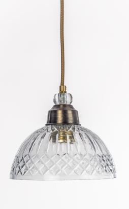 גוף תאורה מעוצב מזכוכית שקופה, מתאים לתאורה לסלון או למטבח.